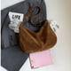 thumbnail image 4 of Bolso Gamuza Con Forma Media para Mujer Correa Ajustable Hobo (caqui), 4 of 6