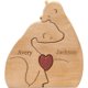 thumbnail image 1 of Adorno de oso de madera personalizado XINYU escultura con 2 a 8 nombres de familia, 1 of 7