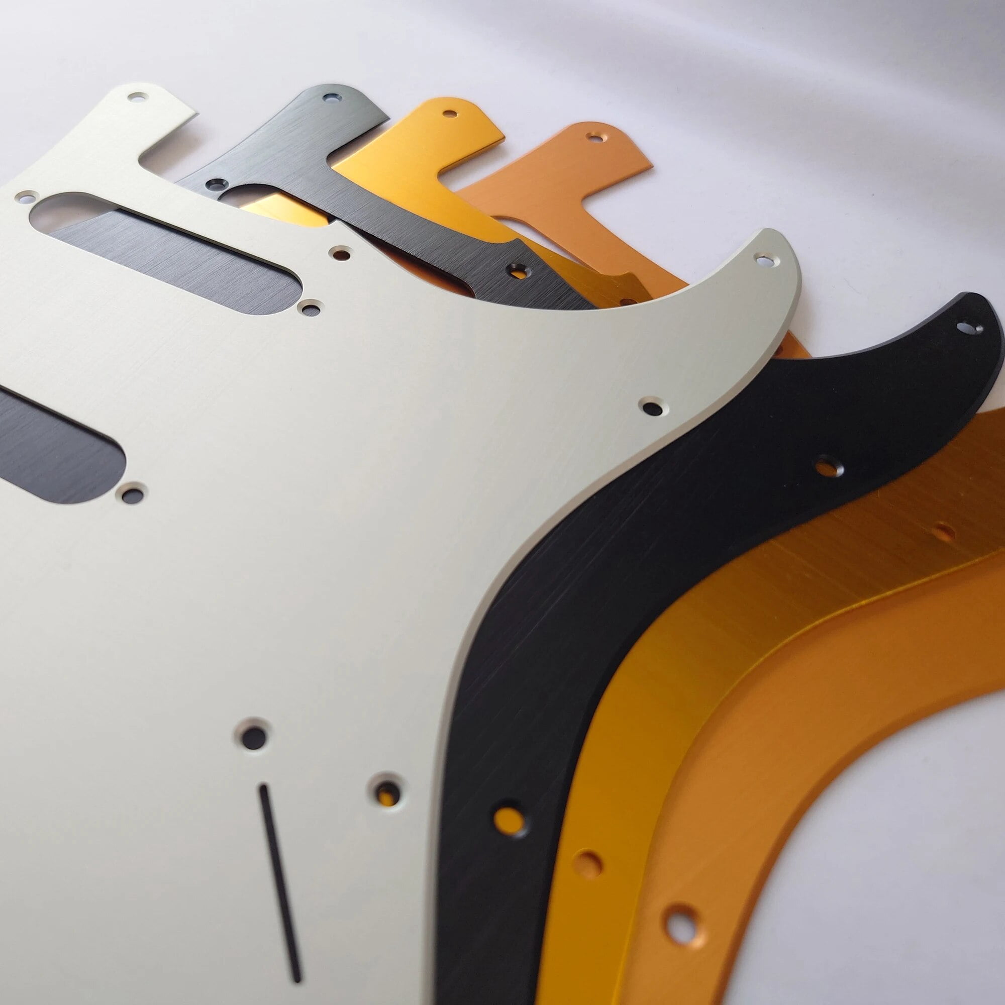 11 Holes SSS Anodized Aluminum Electric Guitar Pickguard for Fender ST SSS Guitar