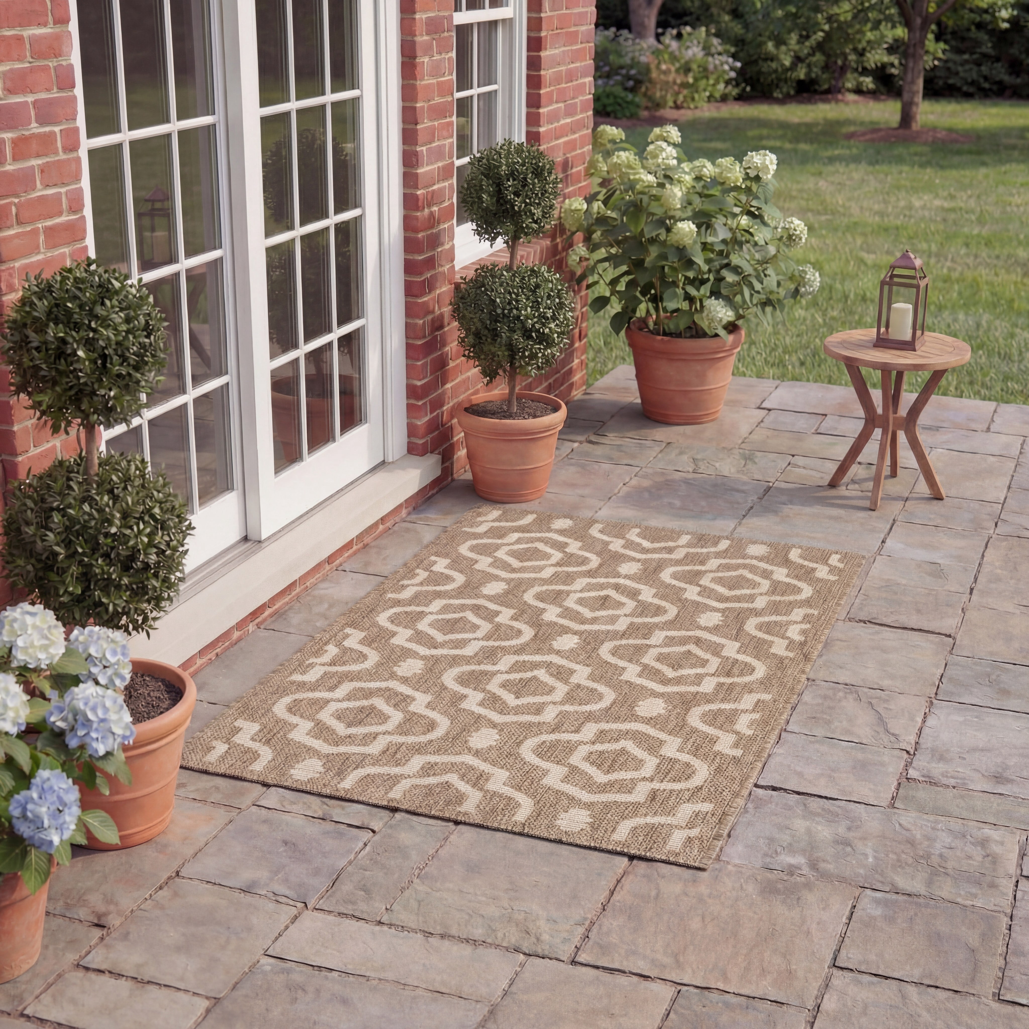 Safavieh Courtyard Lavern Geometric Indoor/Outdoor Area Rug, Brown/Bone, 4' x 5'7"