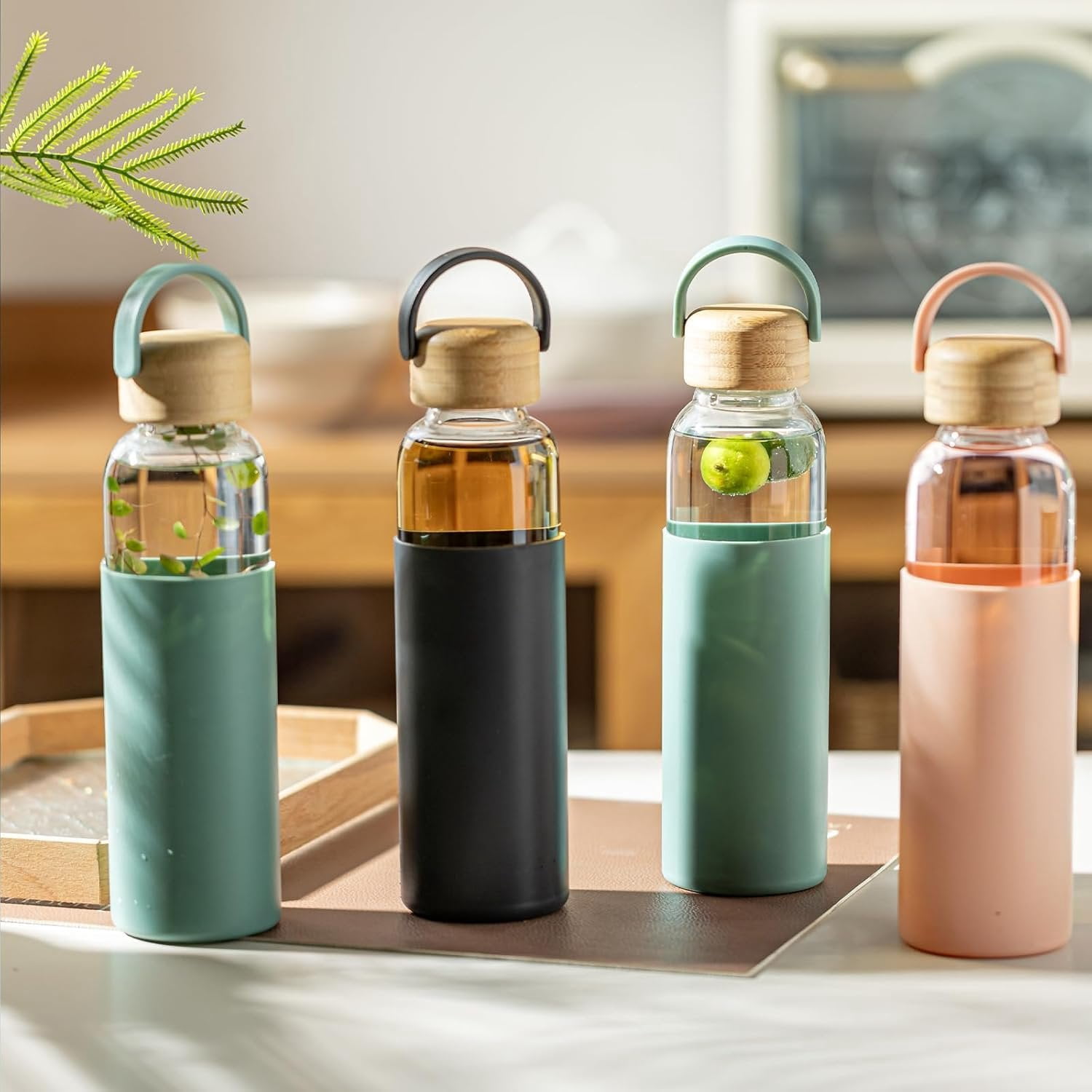 21oz Borosilicate Glass Water Bottle with Non-Slip Sleeve & Leak-Proof Lid- Drink Bottle for Office,Travel,Gym,Hiking-Ideal  for , & Fitness Enthusiasts (2*+2*Green)