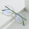 thumbnail image 4 of Gafas poligonales que cambian de Color, informales, de aspecto liso, con espejo plano, antiluz azul, para estudiantes, 4 of 5