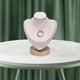 thumbnail image 2 of Exhibición de busto de joyería, collar, maniquí, soporte de exhibición, modelo de soporte para mujer Beige Zulema Collar Busto Titular, 2 of 7