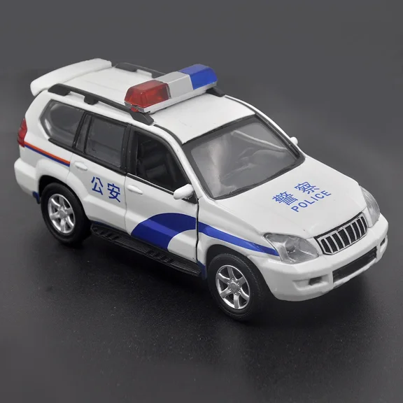 The 1:32 scale is suitable for Toyota Land Cruiser police car alloy die-cast car models, equipped with openable doors, lights, sounds and a spring-loaded function. Boys' toy cars, children's birthday