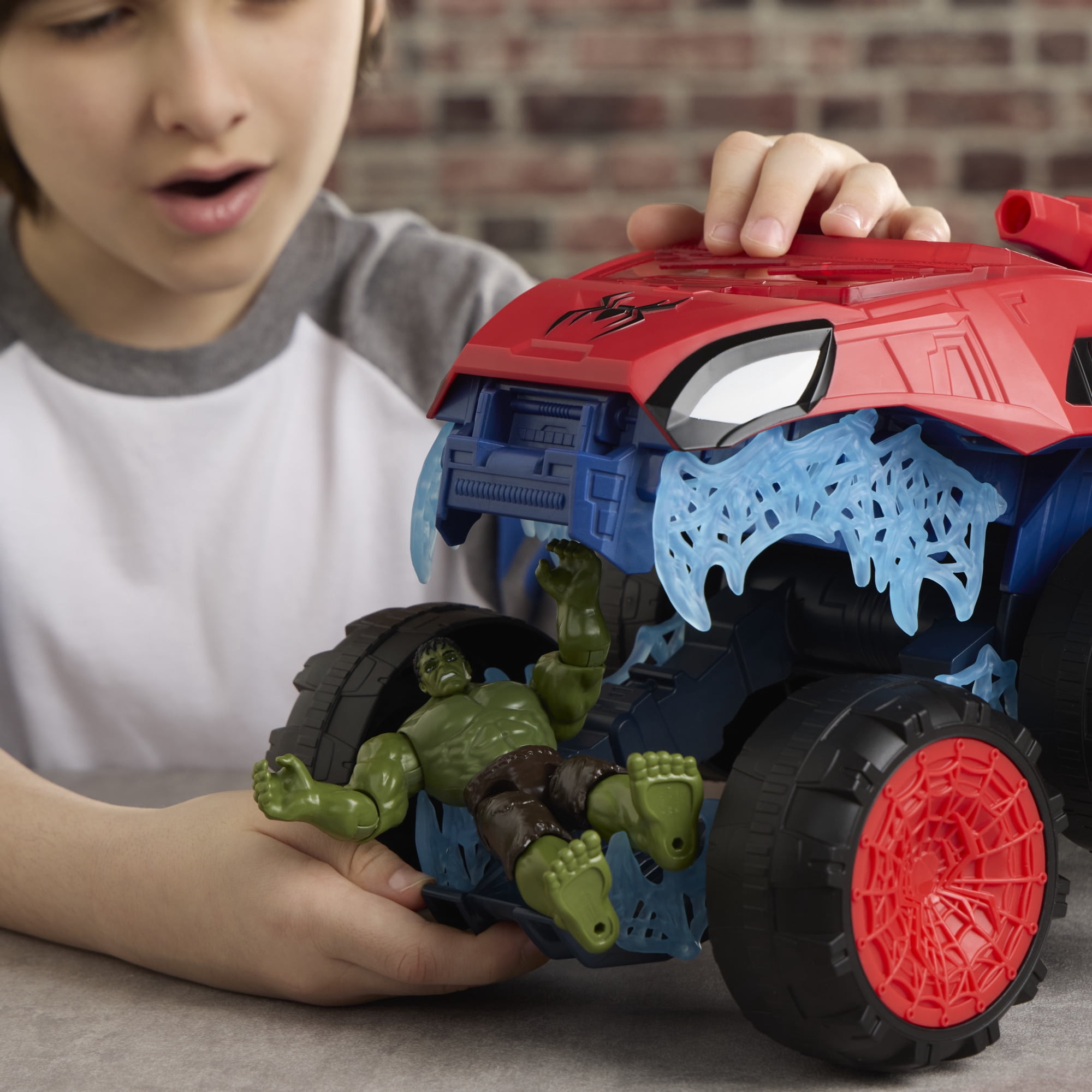 Marvel Spider-Man Brand New Day 2-In-1 Super Chompin Tank Action Figure and Toy Vehicle