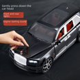 thumbnail image 4 of Simulación 1:20 Rolls # Royce Culinan BB edición paraguas coche en miniatura de aleación decoración niño coche de juguete, 4 of 5