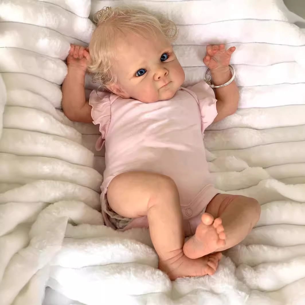 18 Inch Realistic Reborn Baby Doll, Soft Vinyl Limbs Cloth Body, Hand-Painted, Realistic Newborn Baby Doll Lifelike Feel, Perfect for Play or Gift, Kids Age 3+