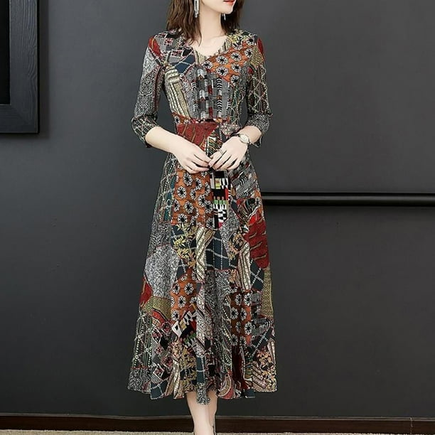 Women's three store quarter sleeve dresses