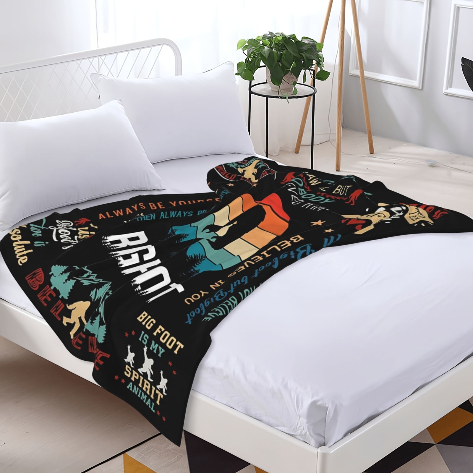 1 pc Bigfoot Camping Blanket Bigfoot Gifts for Men Women Big Foot Sasquatch Gifts Funny Idea for Bigfoot Lover Outdoor Camper Gifts Throw Blanket Bed Home Decor for All Seasons
