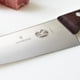 thumbnail image 3 of Cuchillo de chef Victorinox Rosewood con hoja de 20 cm, 3 of 8