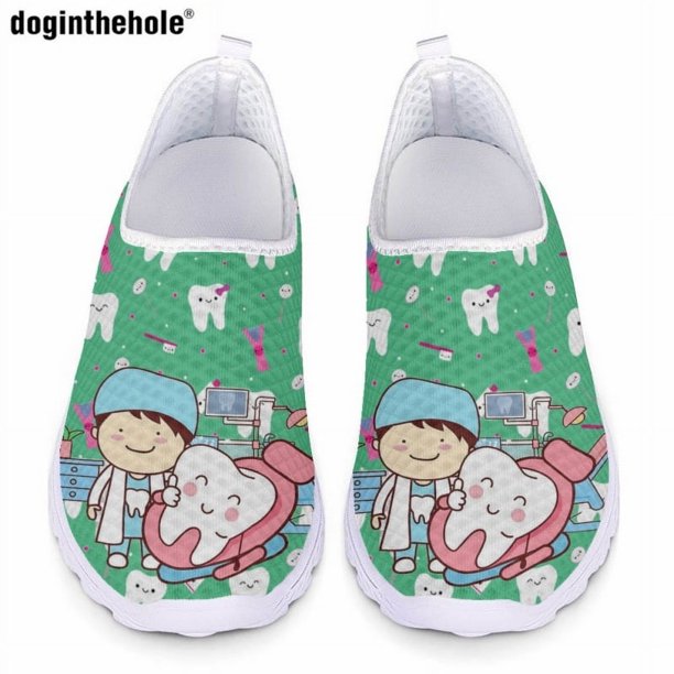 Nuestras zapatillas para correr están hechas de material EVA de alta calidad como suela. Adopta el diseño de malla superior, que puede ampliar las características agradables para la piel y transpirabl