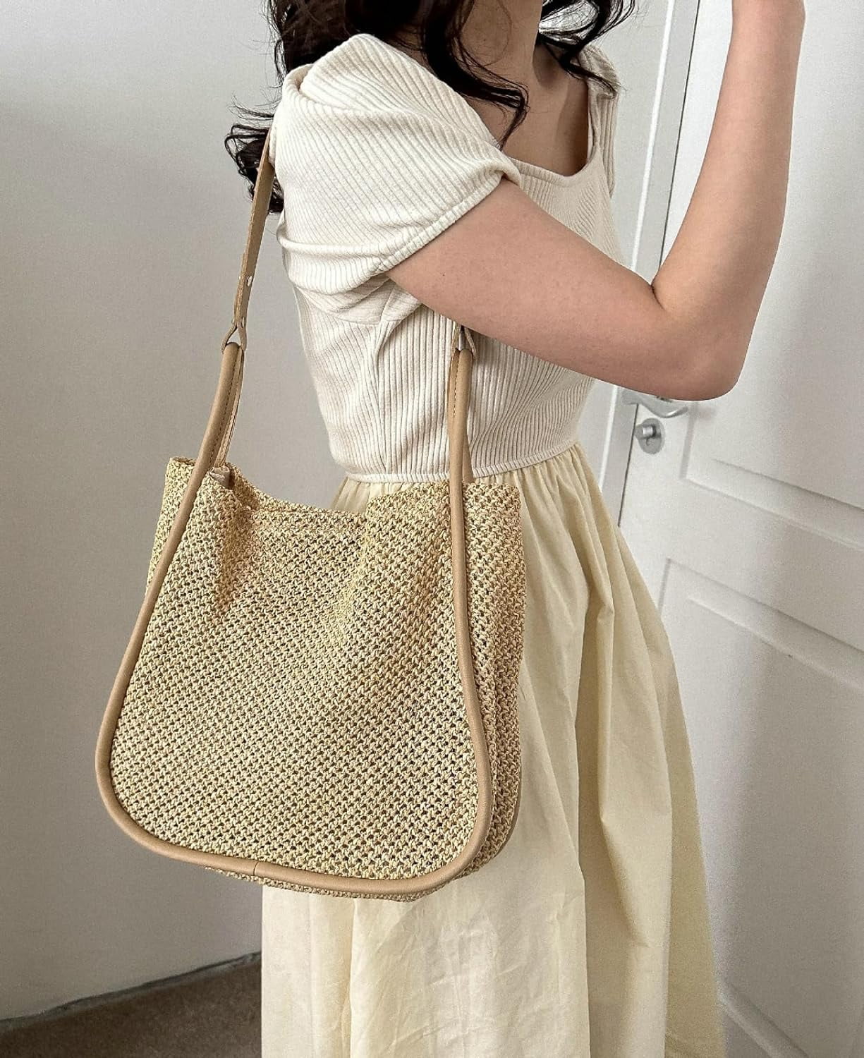 CoCoMangos Beach Bags for Women Crochet Woven Tote Bag Large Travel Shoulder Handbag Bag Beach Purse Mesh Hollow