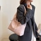 thumbnail image 3 of Bolso Hombro para Mujer Compras Cuero PU Sólido, 3 of 9
