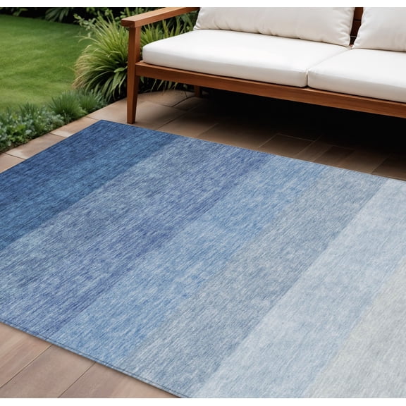 HomeRoots 595802 8 x 10 ft. Blue & Gray Ombre Washable Indoor & Outdoor Rectangle Area Rug
