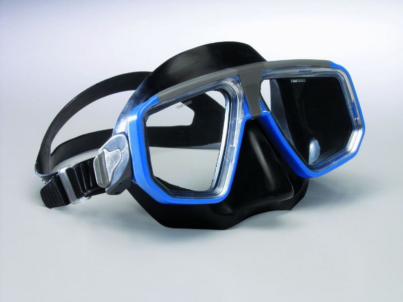 Water Gear 42100 Gold Medal Rubber Face Mask by Water Gear