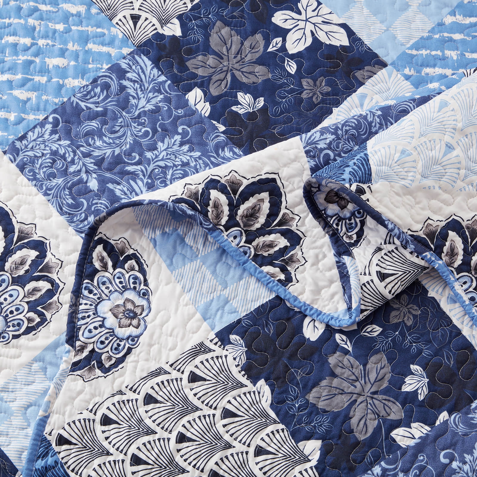 3-Piece Full/Queen Size Quilt Set - Blue Patchwork Bedspread Coverlet with 2 Pillow Shams, Microfiber