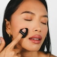 thumbnail image 3 of Motives® Flawless Finish Setting Powder – Translucent | 24-Hour Shine Control, Talc-Free, Smooths Pores & Fine Lines, Sets Makeup with a Lightweight, Long-Lasting Matte Finish, 3 of 5