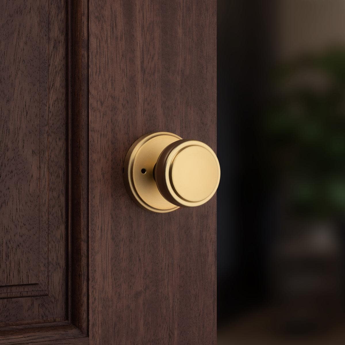 Kwikset 730SOK-4 Sora Privacy Door Knob Set - Brass