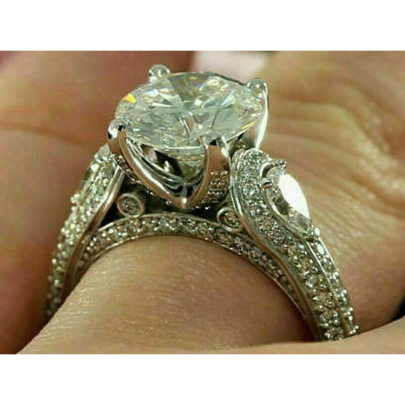 Atractive Wedding Ring 14K White Gold Plated Silver 2Ct Round Brilliant Cut Lab Created VVS1/D Diamond