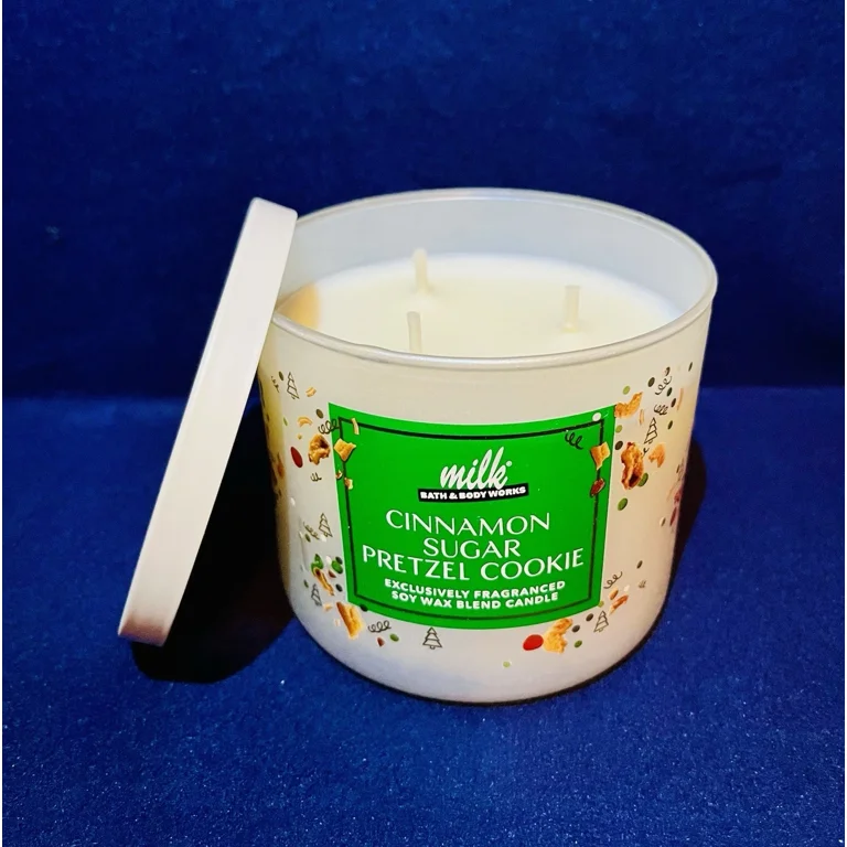Bath & Body Works 3-Wick Candle Cinnamon Sugar Pretzel Cookie from
