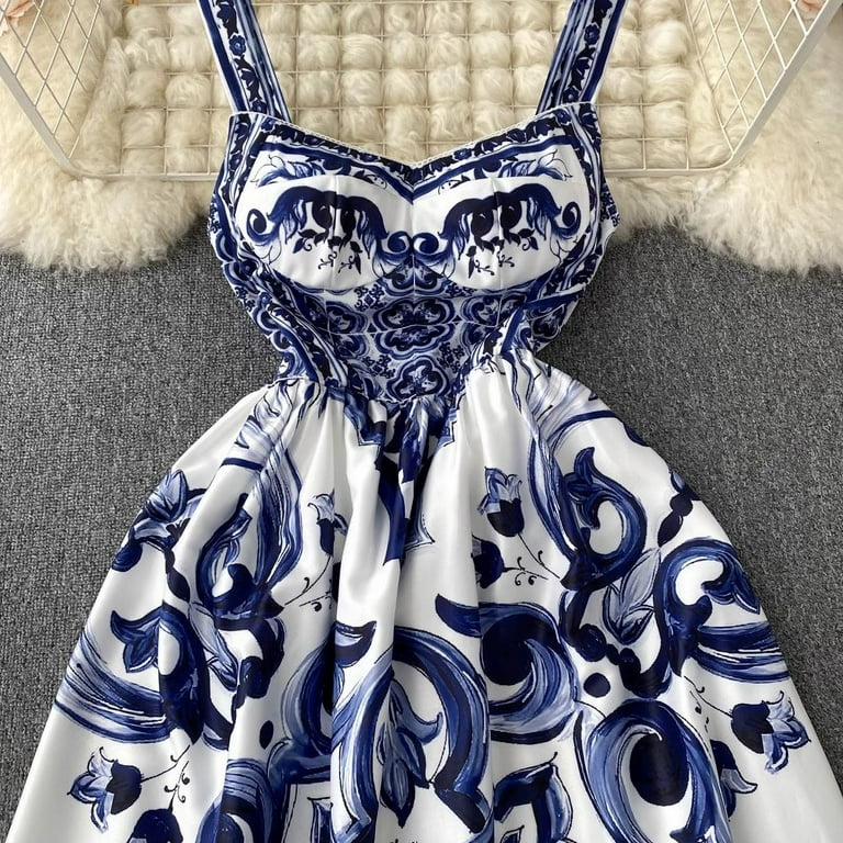 runway summer floral dress 21,850 Catwalk Floral Dress Stock Photos, High-Res Pictures, and Images