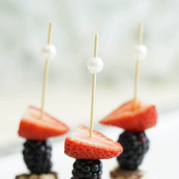 Efavormart 100 Pack 4.75" Natural Bamboo Skewers Cocktail Picks with White Pearl Cocktail Sticks