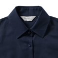 thumbnail image 4 of Russell Collection- Camisa de tejido Oxford de fácil cuidado y manga corta para mujer (Marino Vivo), 4 of 6