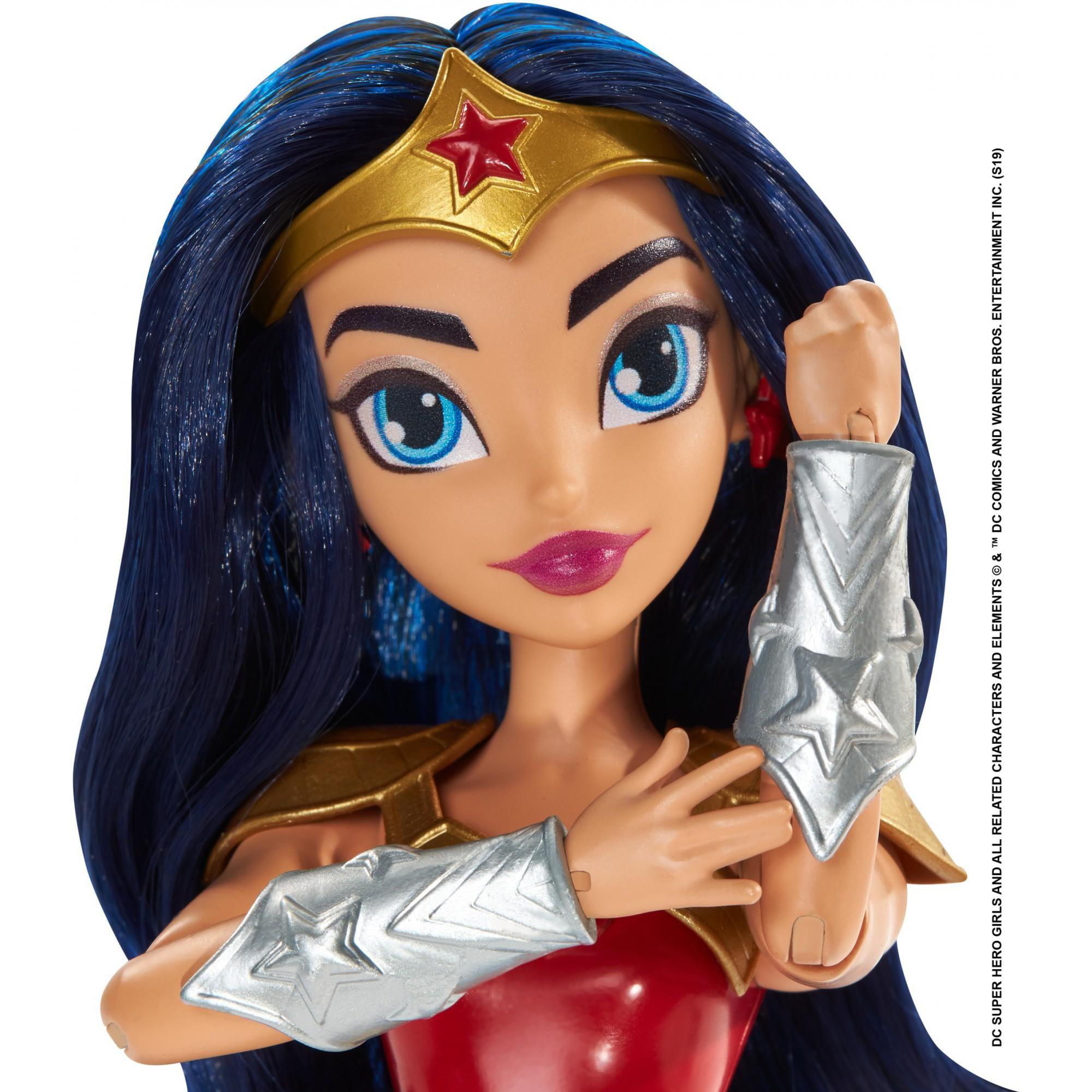Wonder woman doll New in Box DC Super Héros Fille