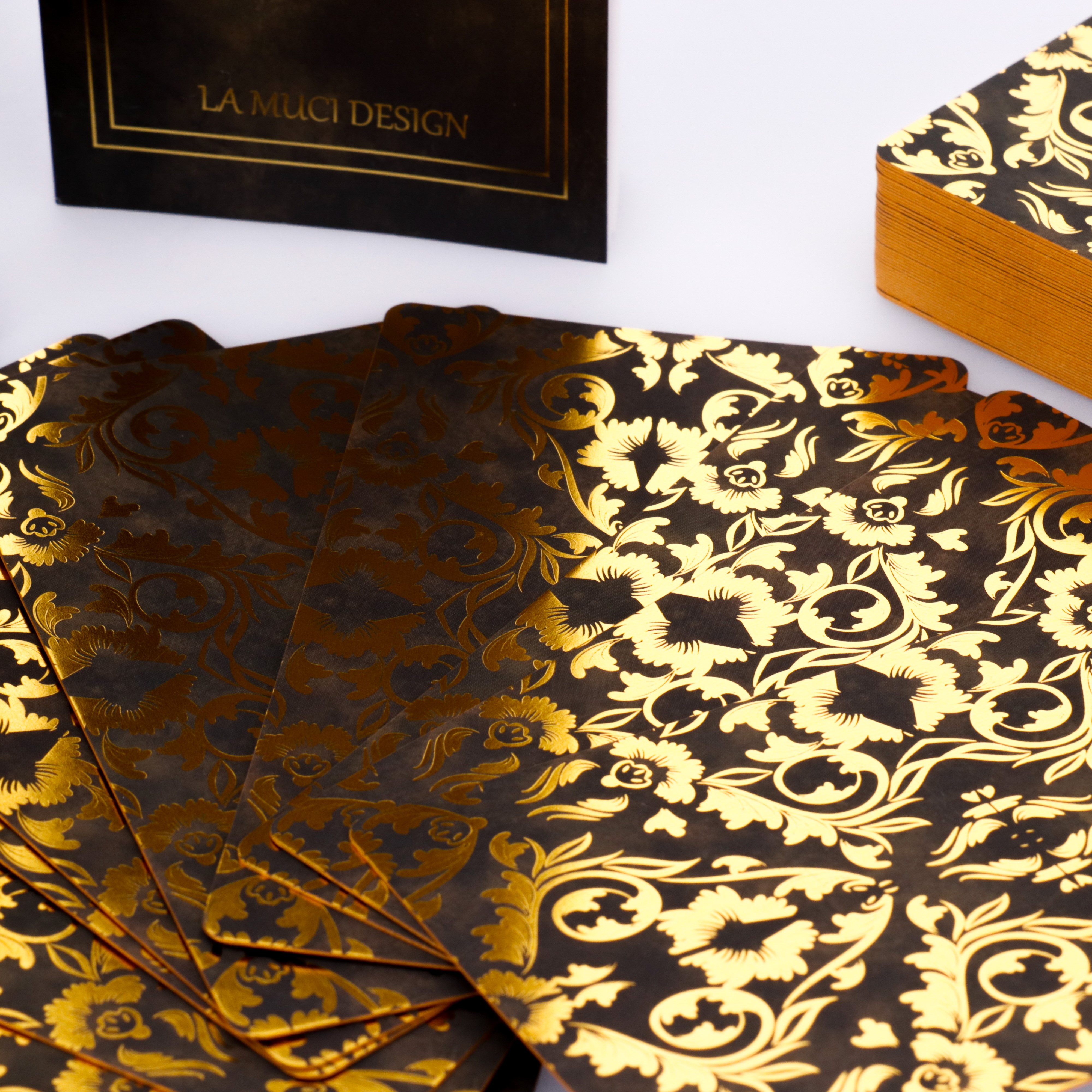 La Muci Baroque Gold Foil Tarot Deck Cards with Guide book for Beginners - 78 Original Tarot Deck Set, The Fool Gold Foil Tarot Deck with Gilded Edges, Golden Thread Tarot Cards with Unique Artwork