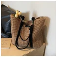 thumbnail image 3 of Bolso de hombro de paja de gran capacidad para mujer, bolso tejido hueco versátil de moda de verano 2024, bolso de playa para vacaciones junto al mar, 3 of 5