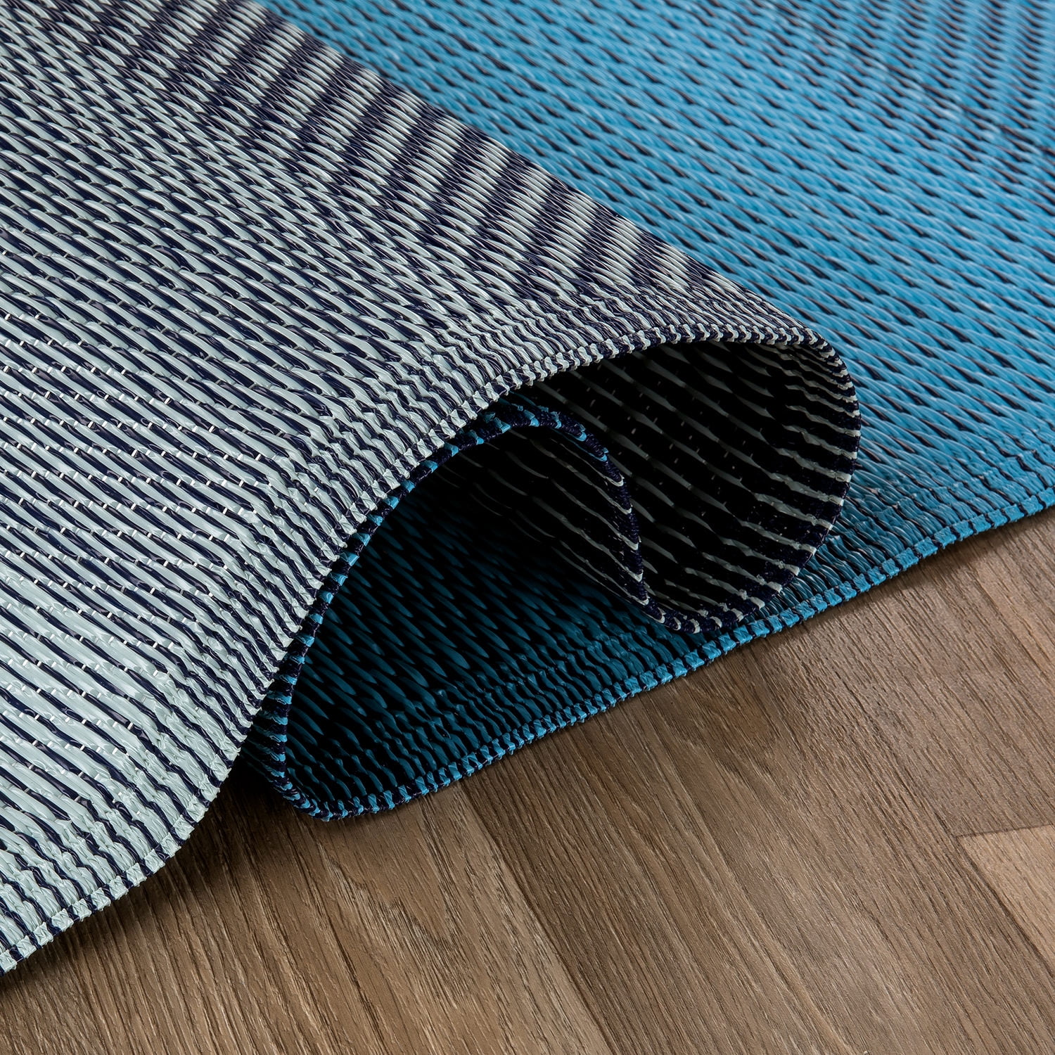 World Rug Gallery Contemporary Stripe Shade Reversible Recycled Plastic Outdoor Picnic Mat, Camping Rug, RV Rug - BLUE 3'3"x5'