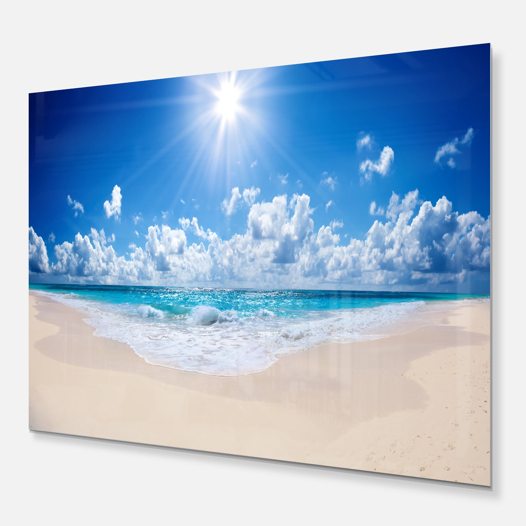 Designart 'Beautiful Tropical Beach Panorama' Metal Wall Art