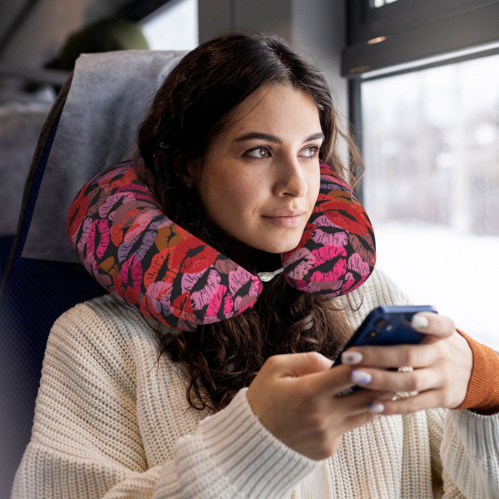 Xecao Red Lips Kissing Print Memory Foam Cervical Neck Pillow Versatile U-Shaped Pillows for Home,Office,Camping,Travelling,Soft Washable Cover