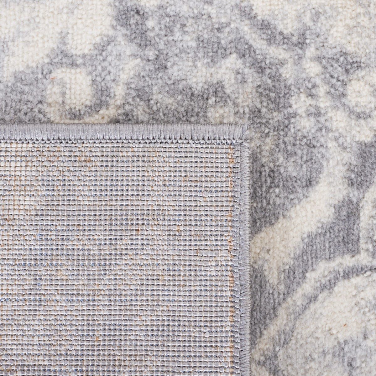 SAFAVIEH Brentwood Iola Oriental Area Rug, 4' x 6', Grey/Ivory