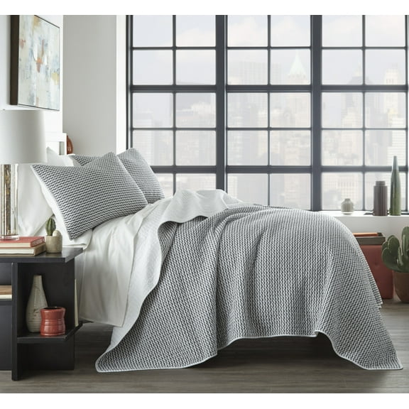 City Scene Leaves Black Quilt Set, Full/Queen