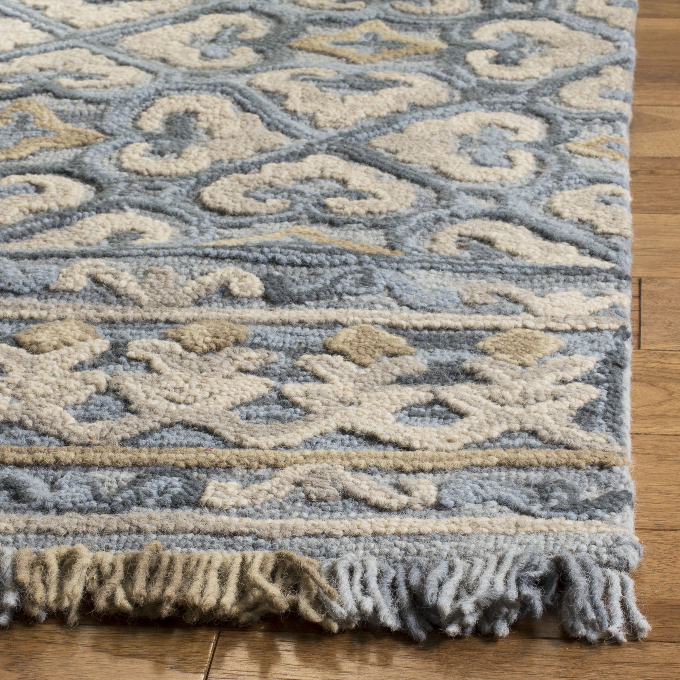 SAFAVIEH Blossom Jocelyne Geometric Area Rug, Light Beige/Blue, 5' x 8'