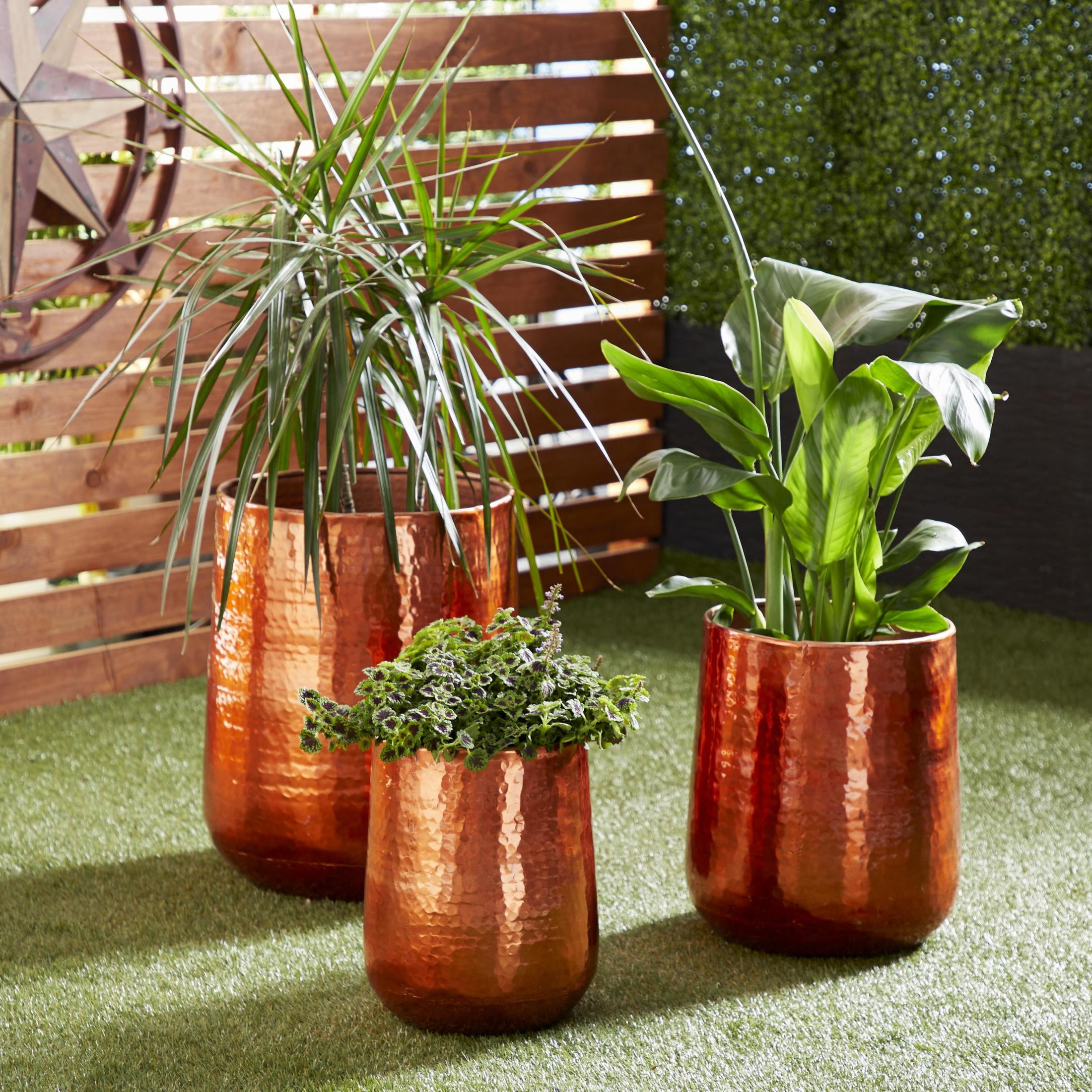DecMode Copper Aluminum Metal Large Hammered Indoor Outdoor Planter, Set of 3 21", 16", 13"H