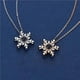 thumbnail image 2 of Collar Qarigey con colgante de copo de nieve de Metal para mujer plata, 2 of 6