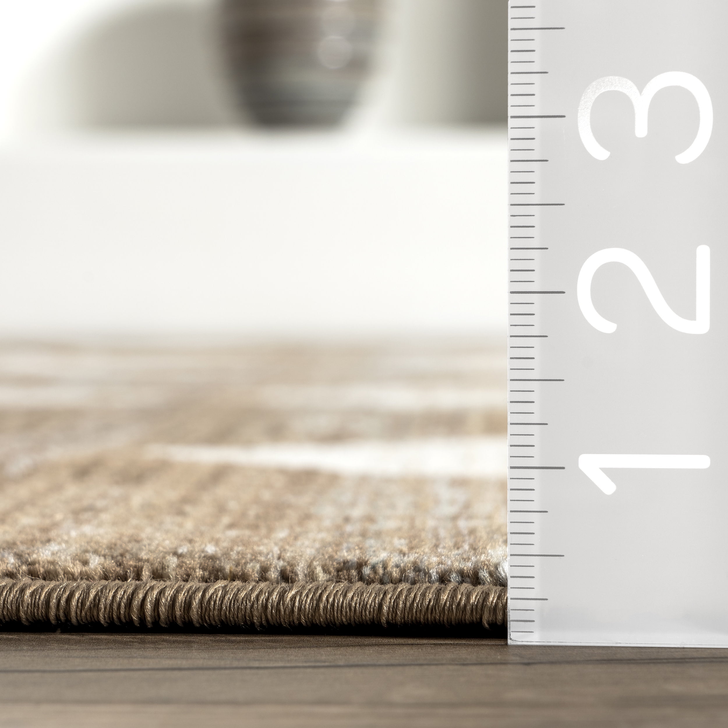 nuLOOM Meline Checkered Fringe Area Rug, 2' x 4' 4", Beige
