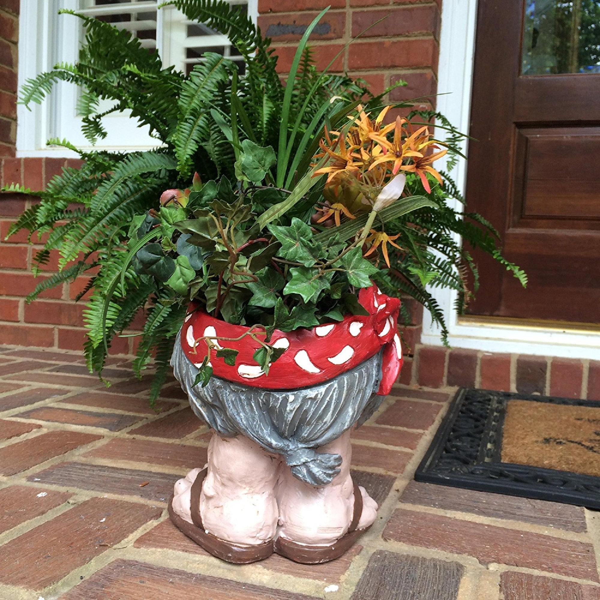 Homestyles Muggly Hippie "Jerry" and Flower Child "Janice" Painted 12"H Face Planter Garden 2-Piece Statue Assortment (Holds 4" Pot)