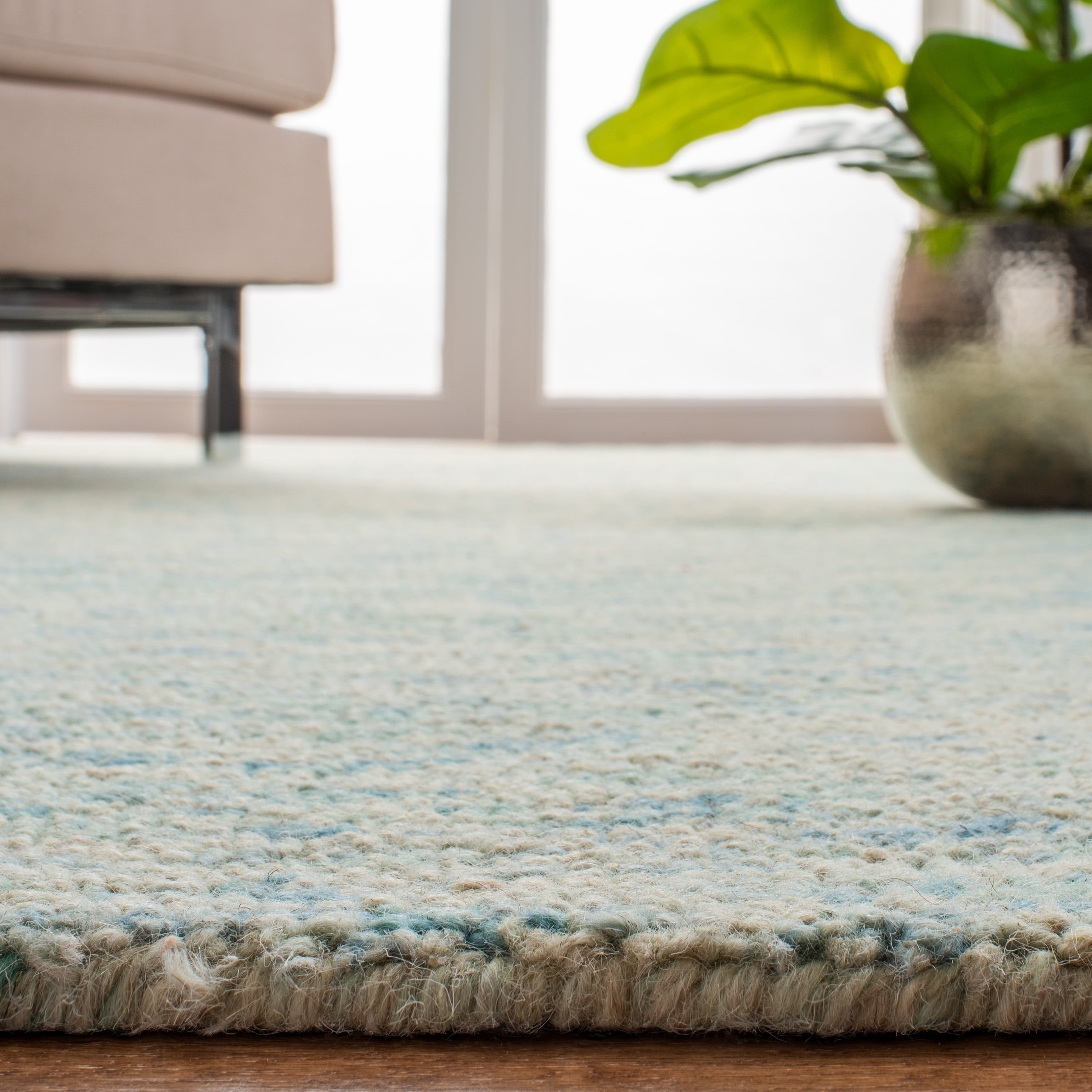 Safavieh Ikat Hannan Geometric Wool Area Rug, Ivory/Blue, 4' x 6'
