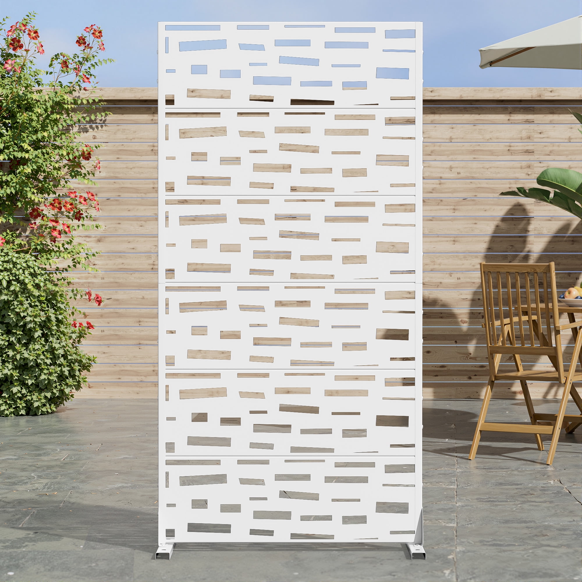 MAYEERTY 72 × 35in Outdoor Privacy Screen with Stand Metal Balcony Decorative Screen, White