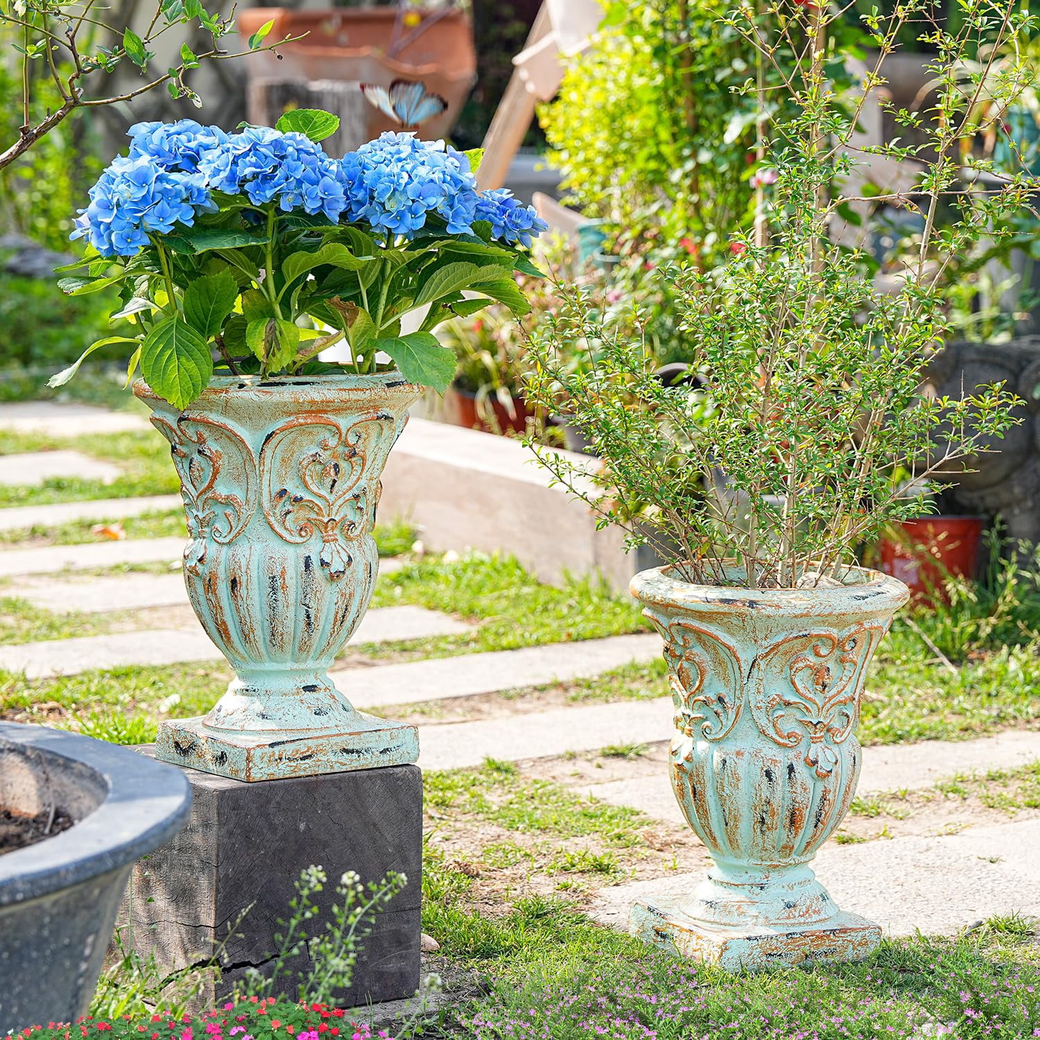 Sungmor Vintage Resin Trophy Planter, 13 Inch Embossed Design Garden Urn with Drainage Hole, Decorative Plant Pot Indoor Outdoor Plant Container, Shabby Chic Flower Vase Home Decor