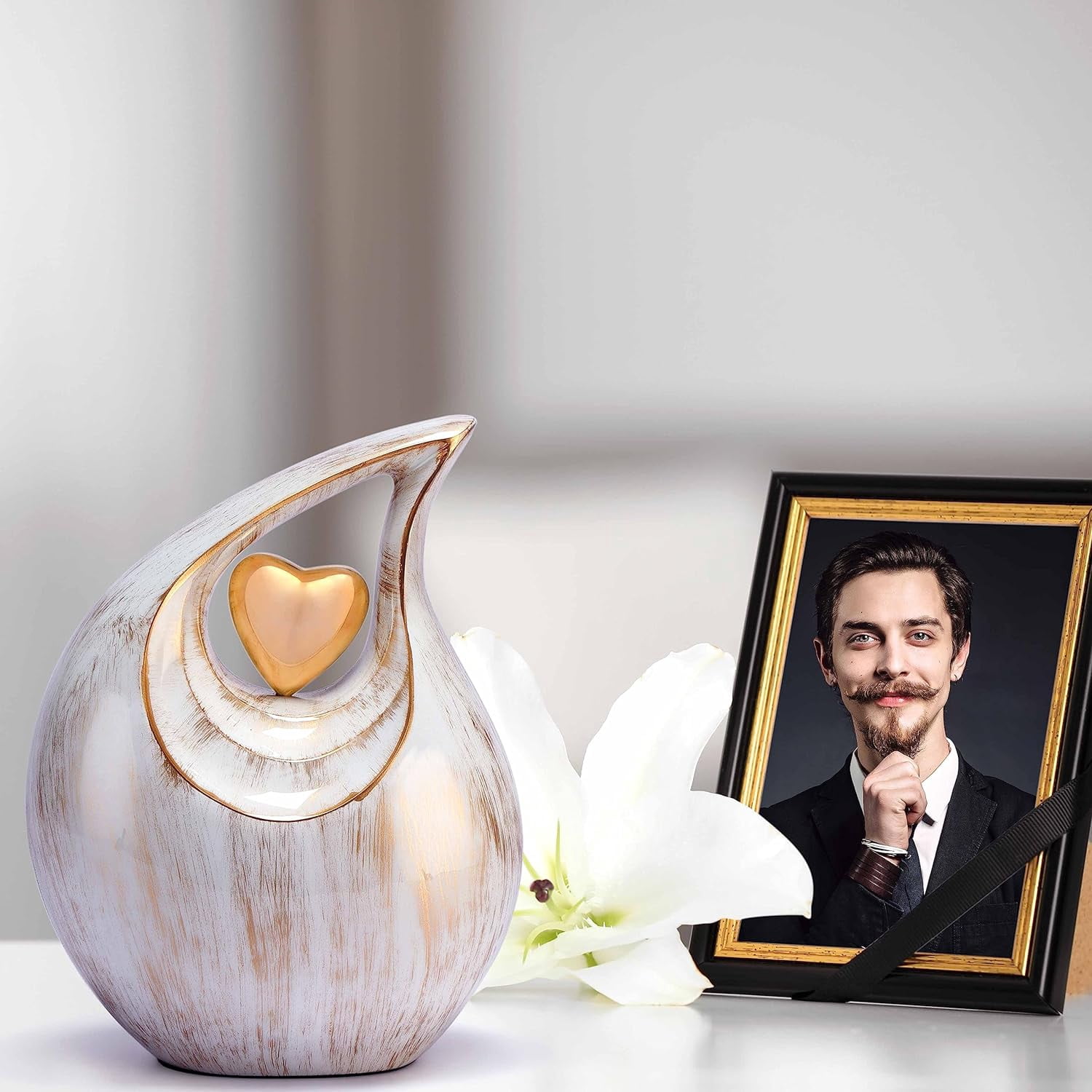 White Golden Teardrop Heart Urn for Human Ashes| Cremation Urns for Adult Ashes |Burial Ash Urn for Men & Women | Decorative Cremation Earns for Man/Male/Female & Humans | Large | 2.5 Litre Capcity