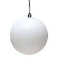 thumbnail image 1 of Adorno navideño Vickerman, 6 bolas blancas mate, paquete de 4, 1 of 5