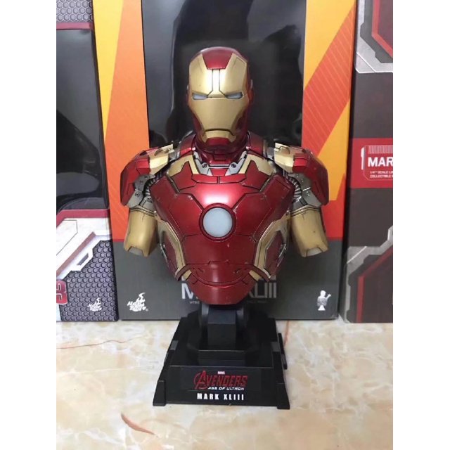 Busto de Iron Man MK7 42 43 de Los Vengadores, busto que puede iluminar figuras estáticas, personalidad creativa, modelo genial, adornos, regalos navideños