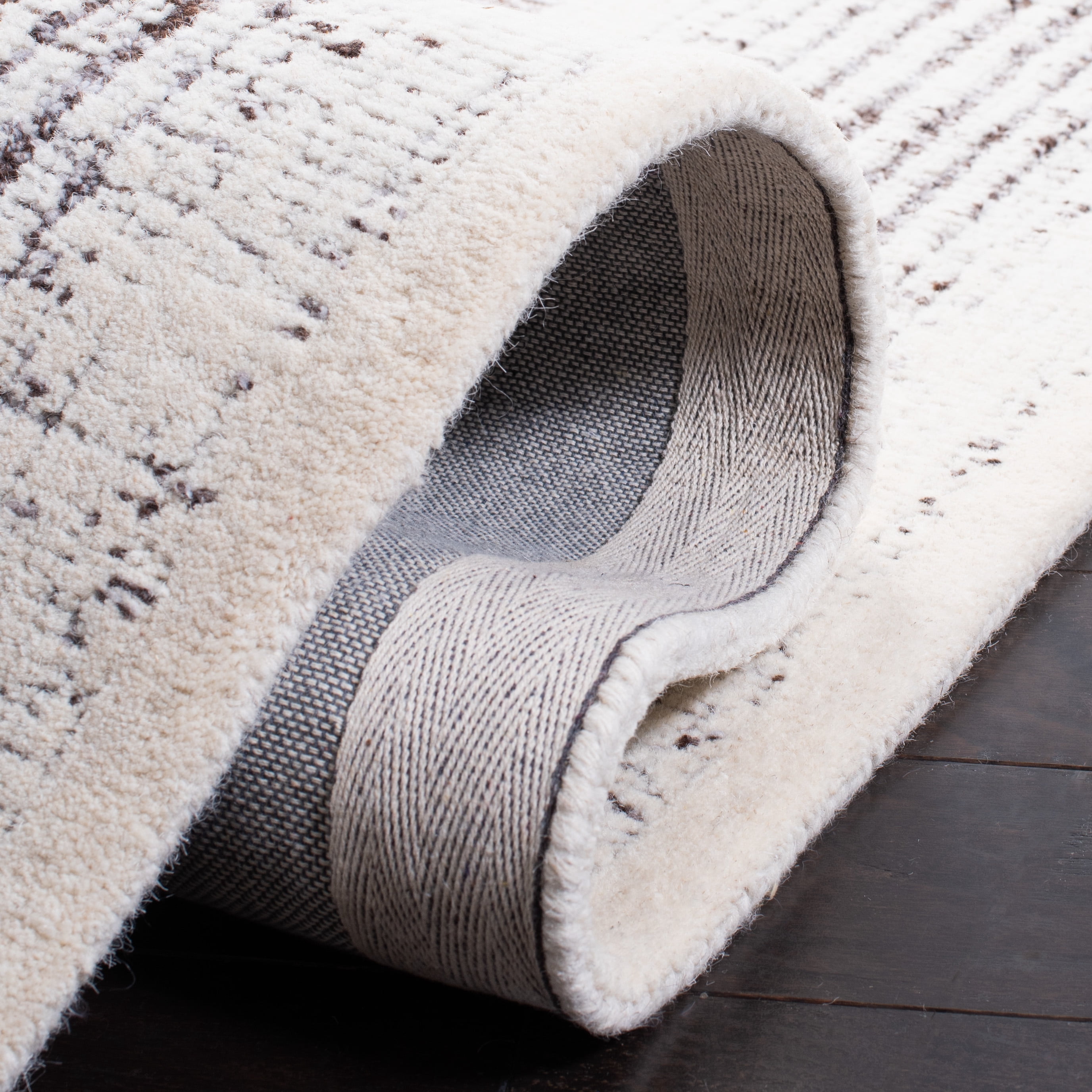 SAFAVIEH Metro Bayon Bordered Area Rug, Grey/Ivory, 6' x 9'