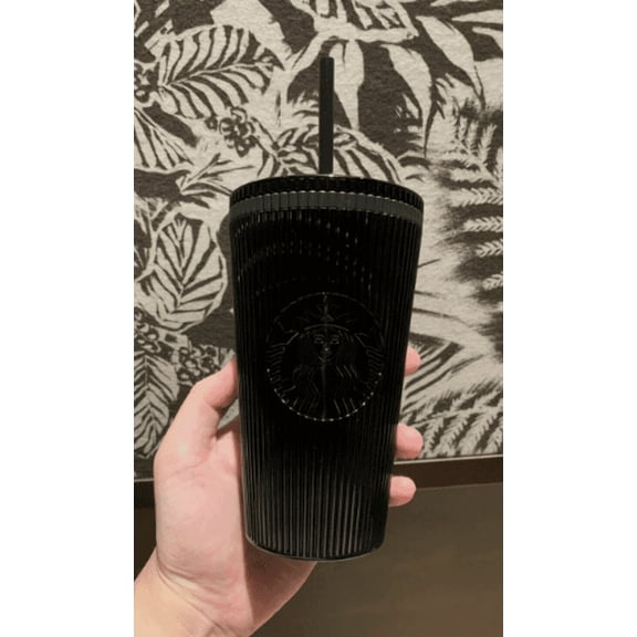 Starbucks Shiny Black Pleated Cup Winter 2024 16oz Cold Cup