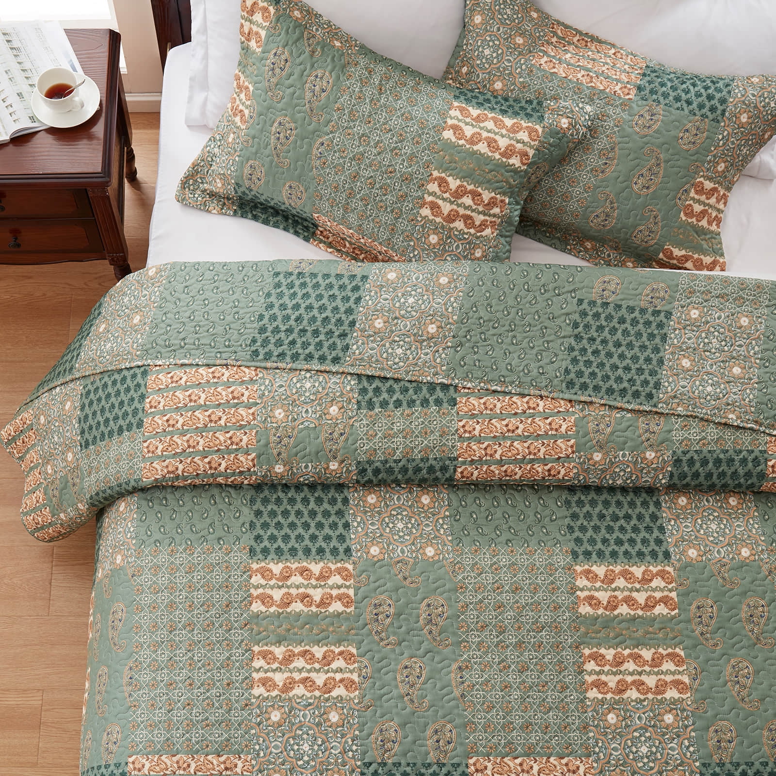 3-Piece Full/Queen Size Quilt Set - Olive Green Paisley Bedspread Coverlet with 2 Pillow Shams, Microfiber