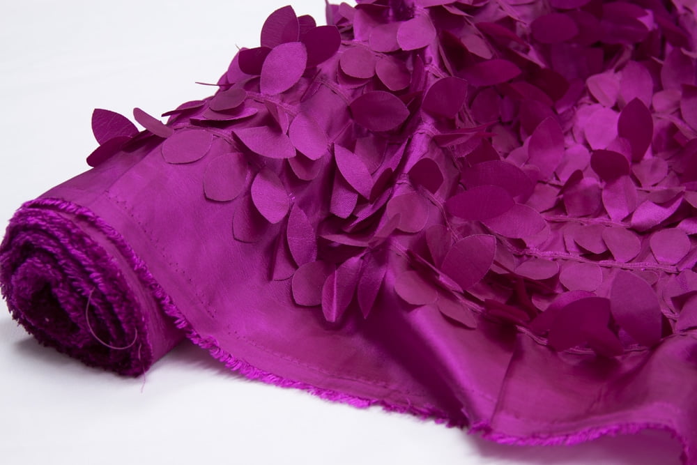 54" by 10 yards Material: Taffeta. 50% Polyester/50% Nylon LEAF Petal ...